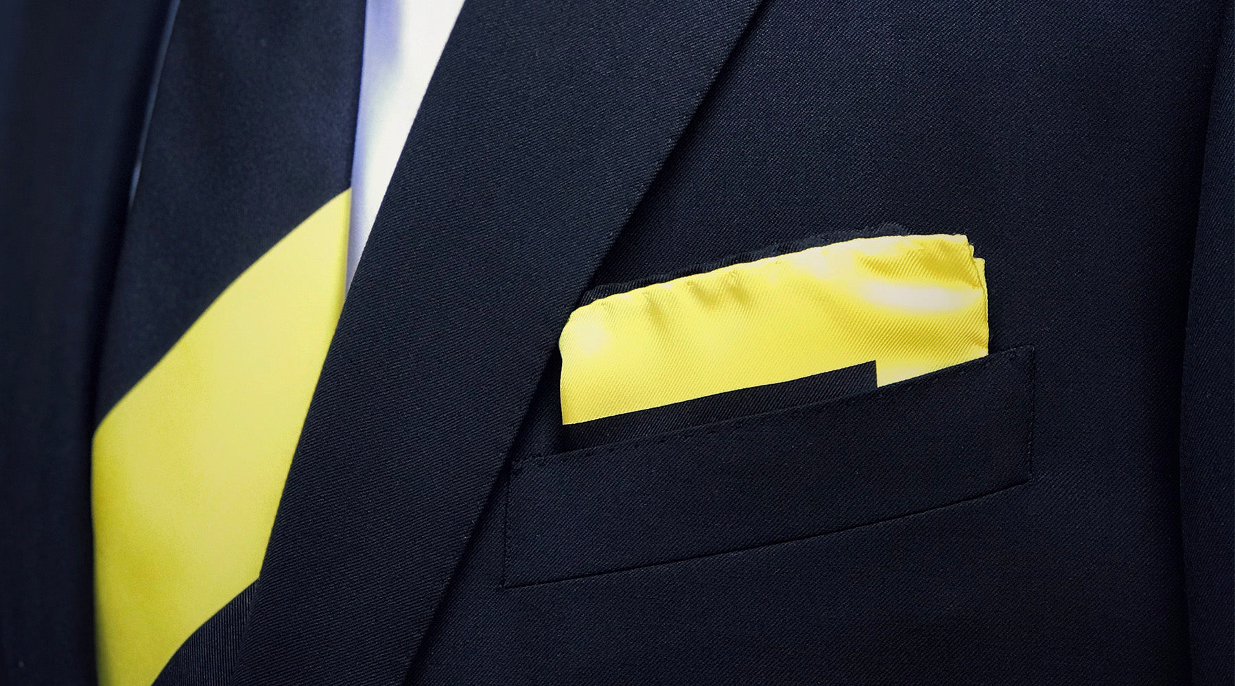 Lesovs Pocket Square in Presidential Fold