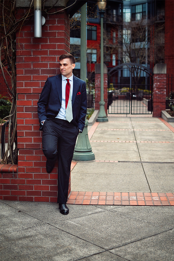 Lesovs Red and Gray Swoop Designer Silk Tie